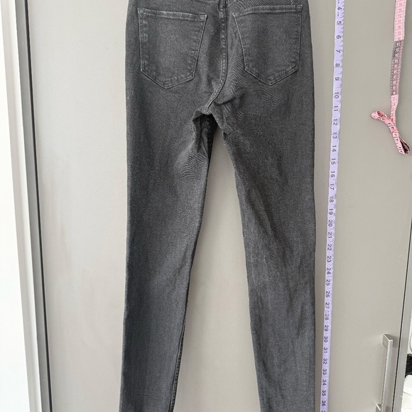 H&M Black Ripped Skinny Jean - 2 available - Picture 2 of 5